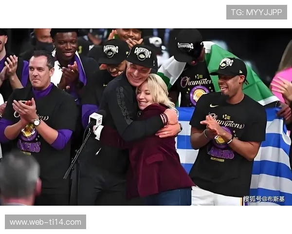 湖人新老板收权，解雇珍妮巴斯两兄弟